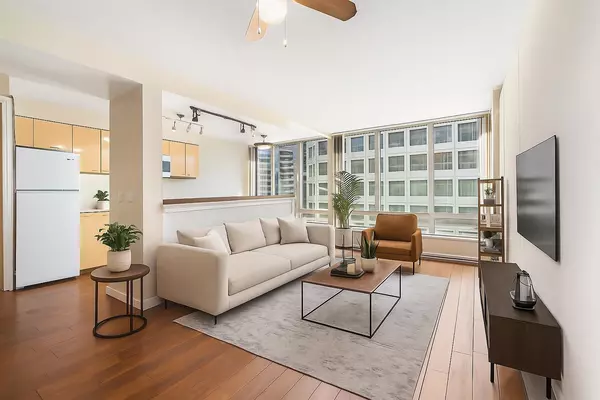 1200 W Georgia ST #1106, Vancouver, BC V6E 4R2