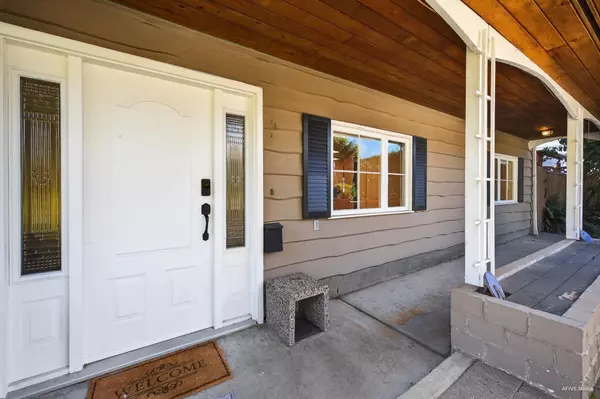 Port Coquitlam, BC V3B 4K7,3380 Glasgow ST