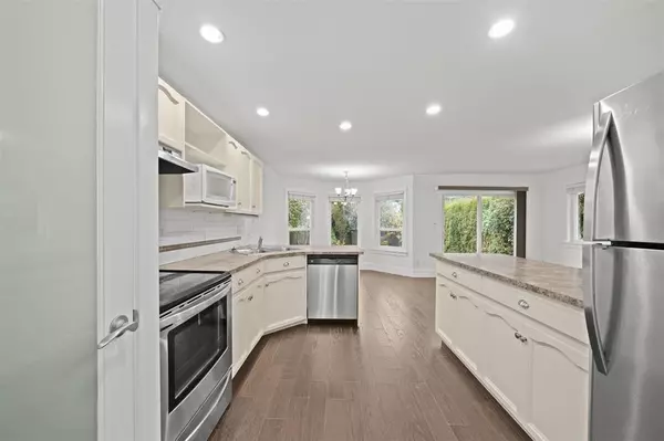 Langley, BC V2Z 1A3,22109 Old Yale RD