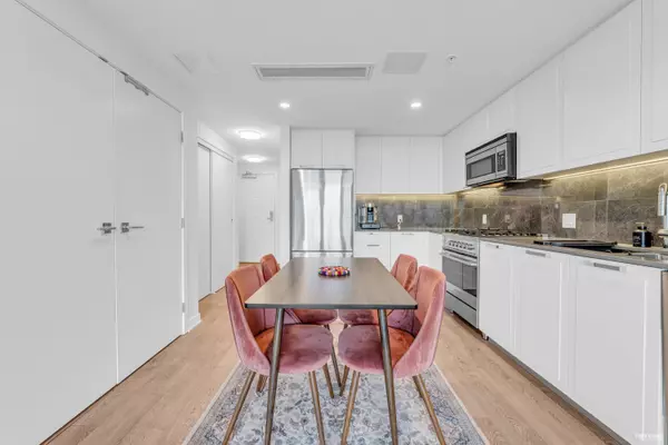 North Vancouver, BC V7J 1H3,1401 Hunter ST #2402