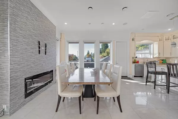 Burnaby, BC V5J 4L5,8543 Royal Oak AVE