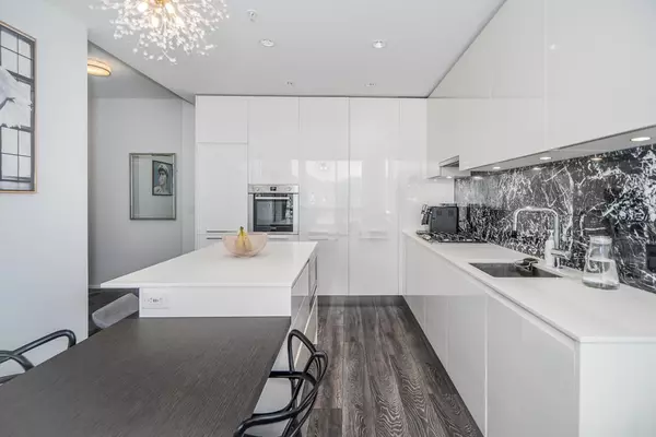 Burnaby, BC V5C 0K6,1955 Alpha WAY #1109
