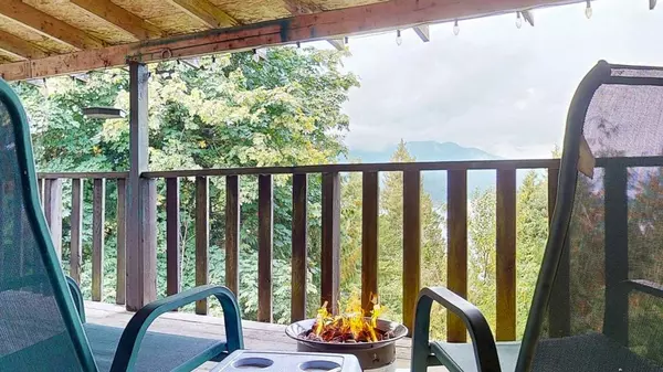 Sechelt, BC V7Z 0E1,5894 Skookumchuk RD