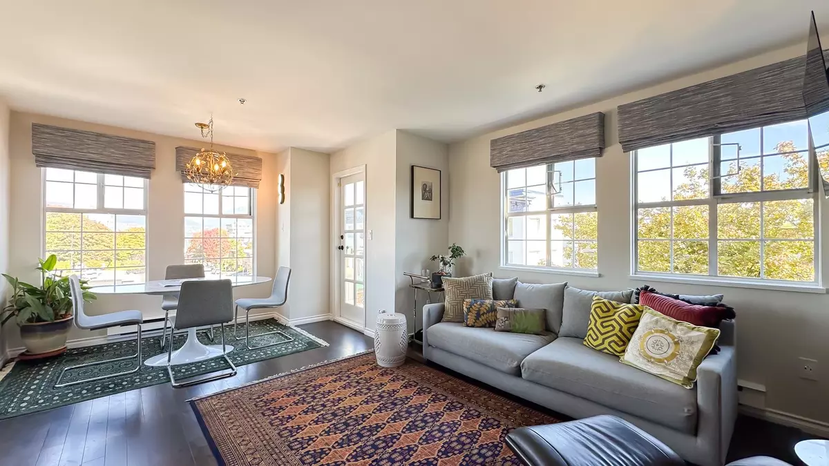 Vancouver, BC V6K 4P7,2091 Vine ST #402 PH2