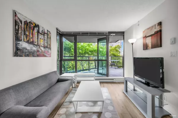 Vancouver, BC V6E 4R9,1367 Alberni ST #201