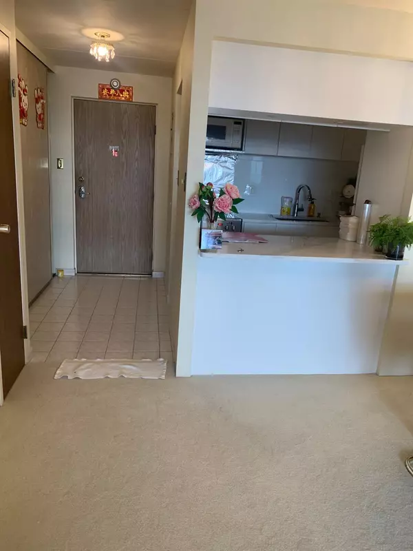 Richmond, BC V6Y 1Z2,6651 Minoru BLVD #1306
