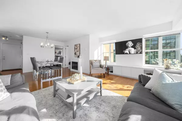North Vancouver, BC V7L 3G2,1555 Eastern AVE #804