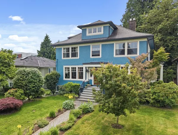 922 Fifth ST, New Westminster, BC V3L 2Y4