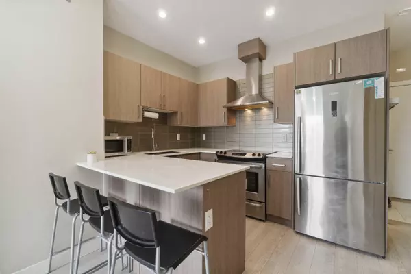 Vancouver, BC V5M 3H9,1838 Renfrew ST #PH8