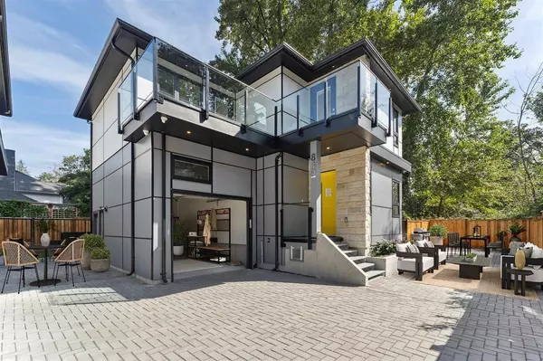 842 St. Denis AVE, North Vancouver, BC V7J 2G4