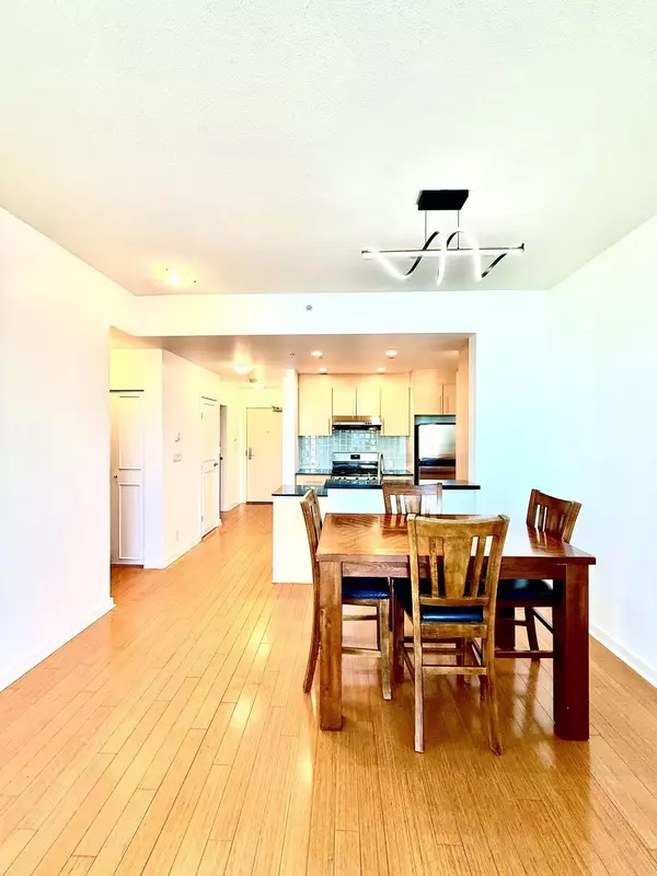 Vancouver, BC V6Z 3E6,583 Beach Crescent #3207