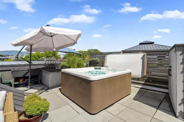 New Westminster, BC V3L 0G9,20 E Royal AVE #404