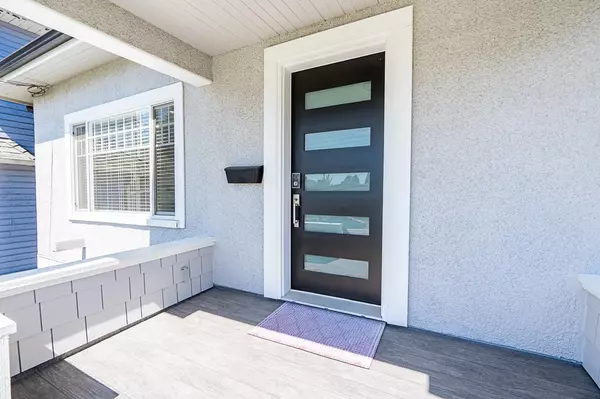 New Westminster, BC V3M 2V2,905 Edinburgh ST