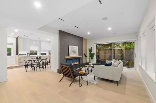 2430 W 49th AVE, Vancouver, BC V6M 2V3