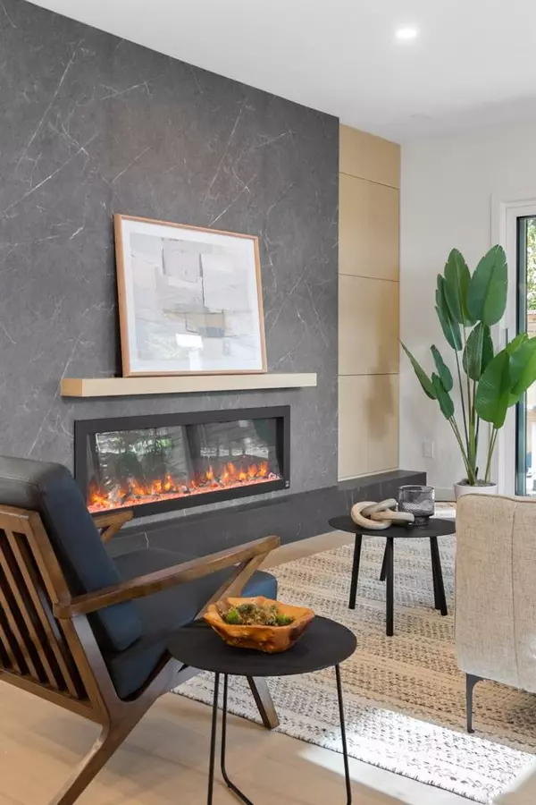 Vancouver, BC V6M 2V3,2430 W 49th AVE