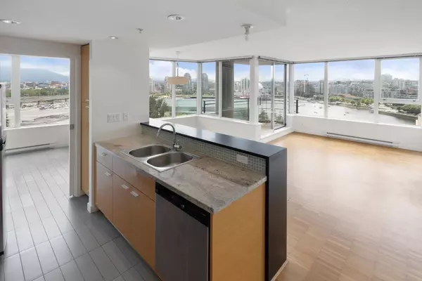 Vancouver, BC V6B 0B5,33 Smithe ST #1902