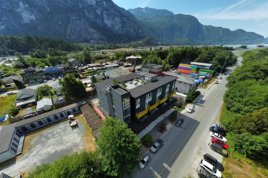 37762 Third AVE #301, Squamish, BC V8B 1C3