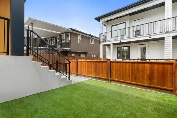 Burnaby, BC V5E 2H6,7822 Goodlad ST #3