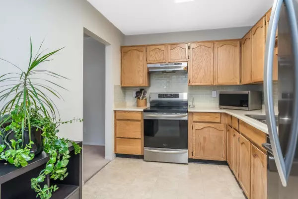 Abbotsford, BC V2T 4V2,31850 Union AVE #316