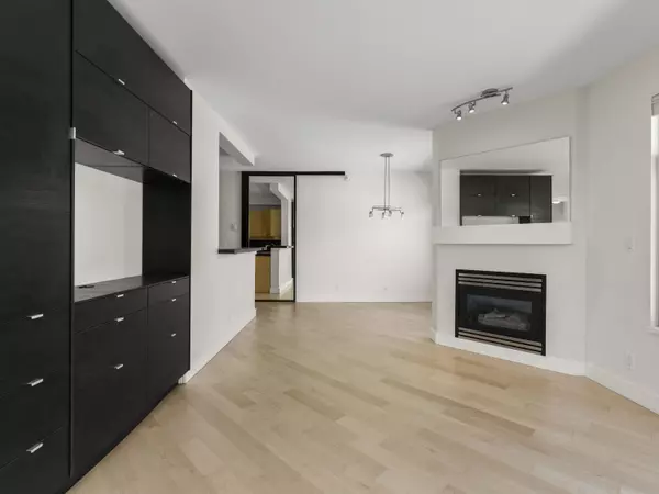 Vancouver, BC V6K 4T1,2228 Marstrand AVE #612