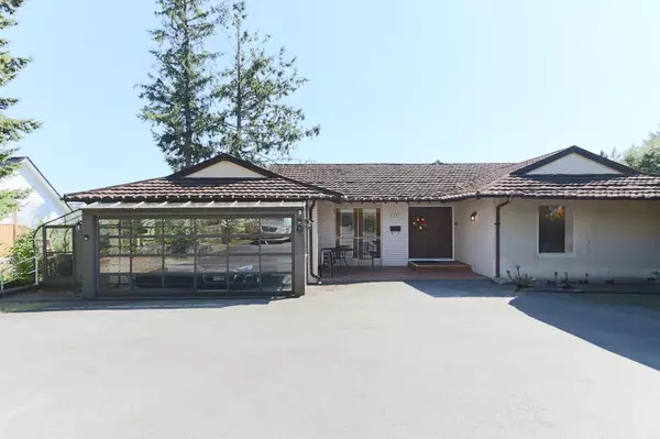 4591 Woodgreen DR, West Vancouver, BC V7S 2V3