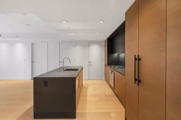 Vancouver, BC V6Z 0G7,1289 Hornby ST #3210