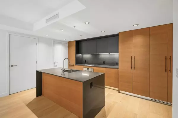 Vancouver, BC V6Z 0G7,1289 Hornby ST #3210