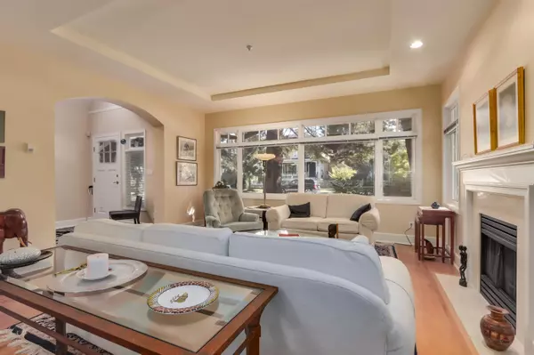 Vancouver, BC V6R 2M5,4543 W 11th AVE