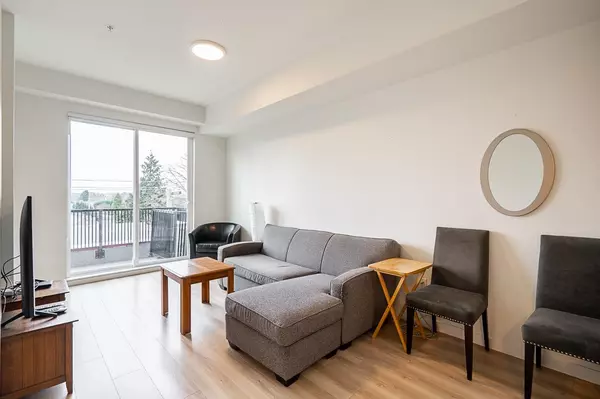 5420 208 ST #404, Langley, BC V3A 2J9