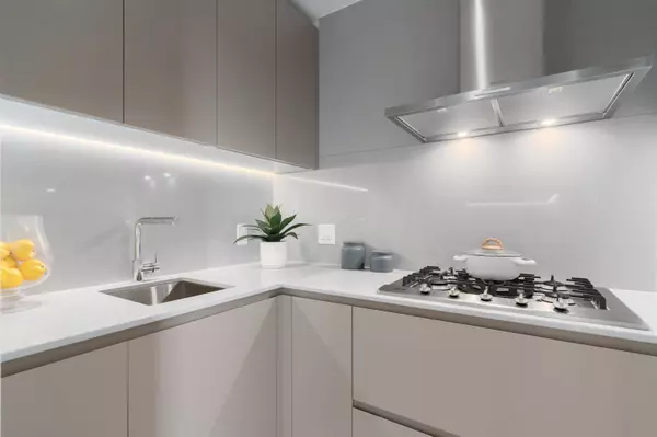 6622 Pearson WAY #1205 Richmond, BC V7C 0E4