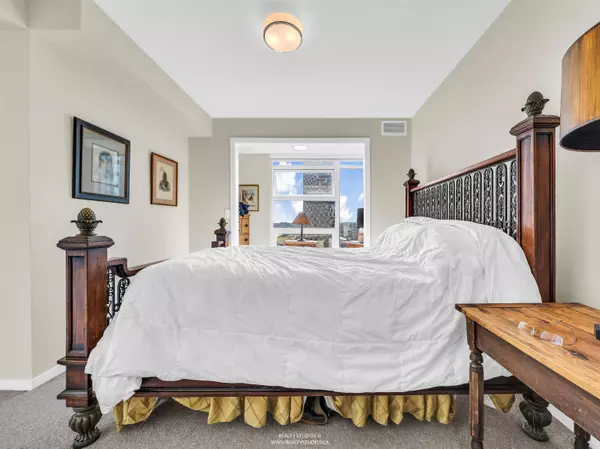 1351 Continental ST #1107 Vancouver, BC V6Z 0C6