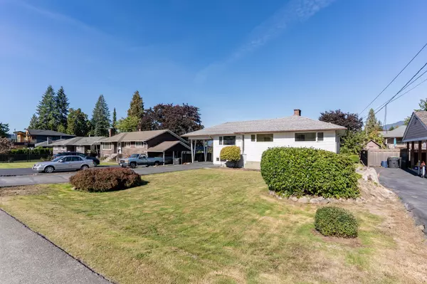 Coquitlam, BC V3J 5L7,1349 Summit DR