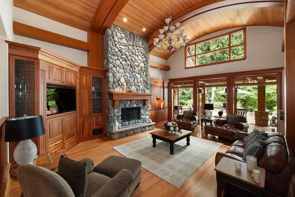 Surrey, BC V4P 3C8,3122 136 ST