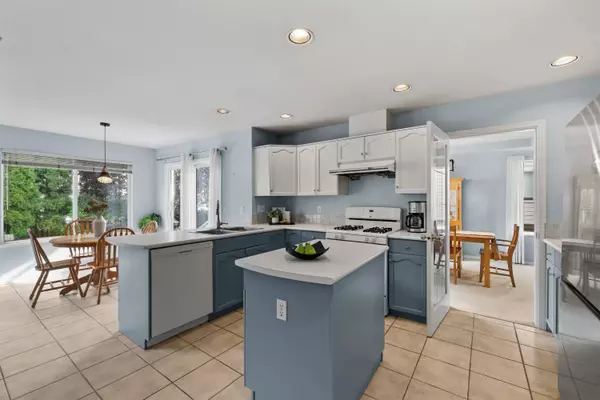 5551 Rowling PL Richmond, BC V6V 2T4