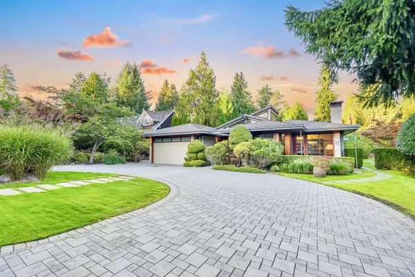 389 Moyne DR, West Vancouver, BC V7S 1J7
