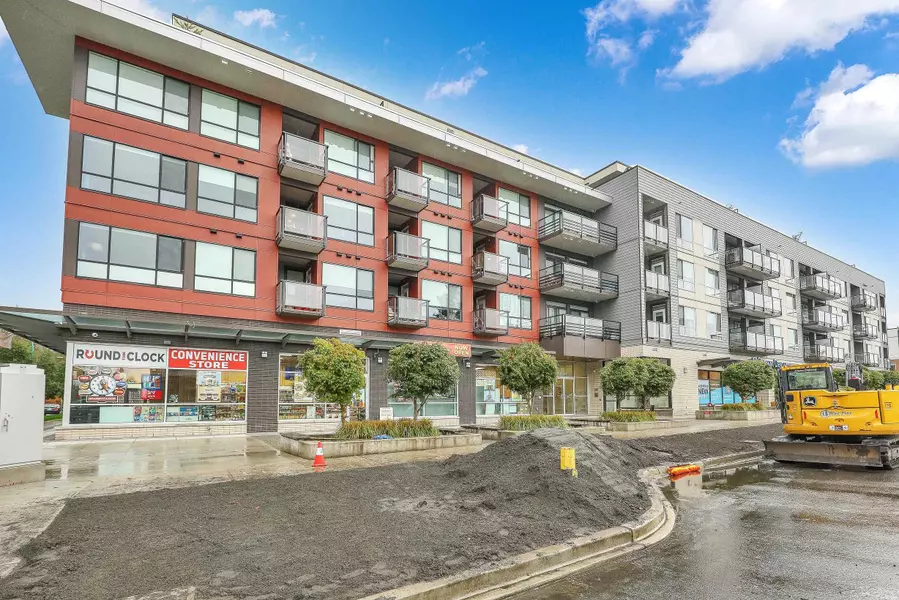 18811 72 AVE #208, Surrey, BC V4N 6W7