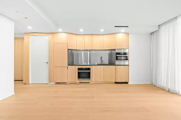 Vancouver, BC V6G 1A5,1568 Alberni ST #2105