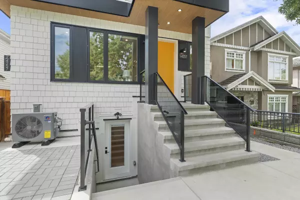 Vancouver, BC V5N 4H9,4257 Beatrice ST #1