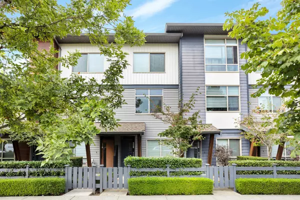 Surrey, BC V4N 6M7,8473 163 ST #10