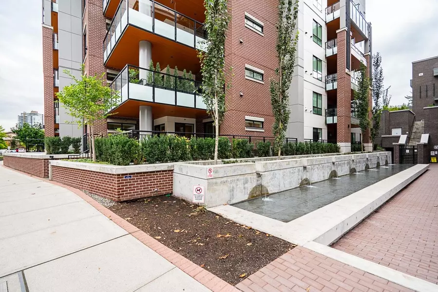 55 Klahanie DR #112, Port Moody, BC V3H 0M9