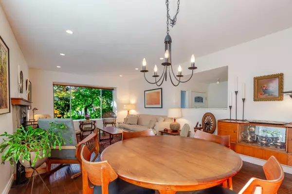 Maple Ridge, BC V2X 9C1,22169 River BND