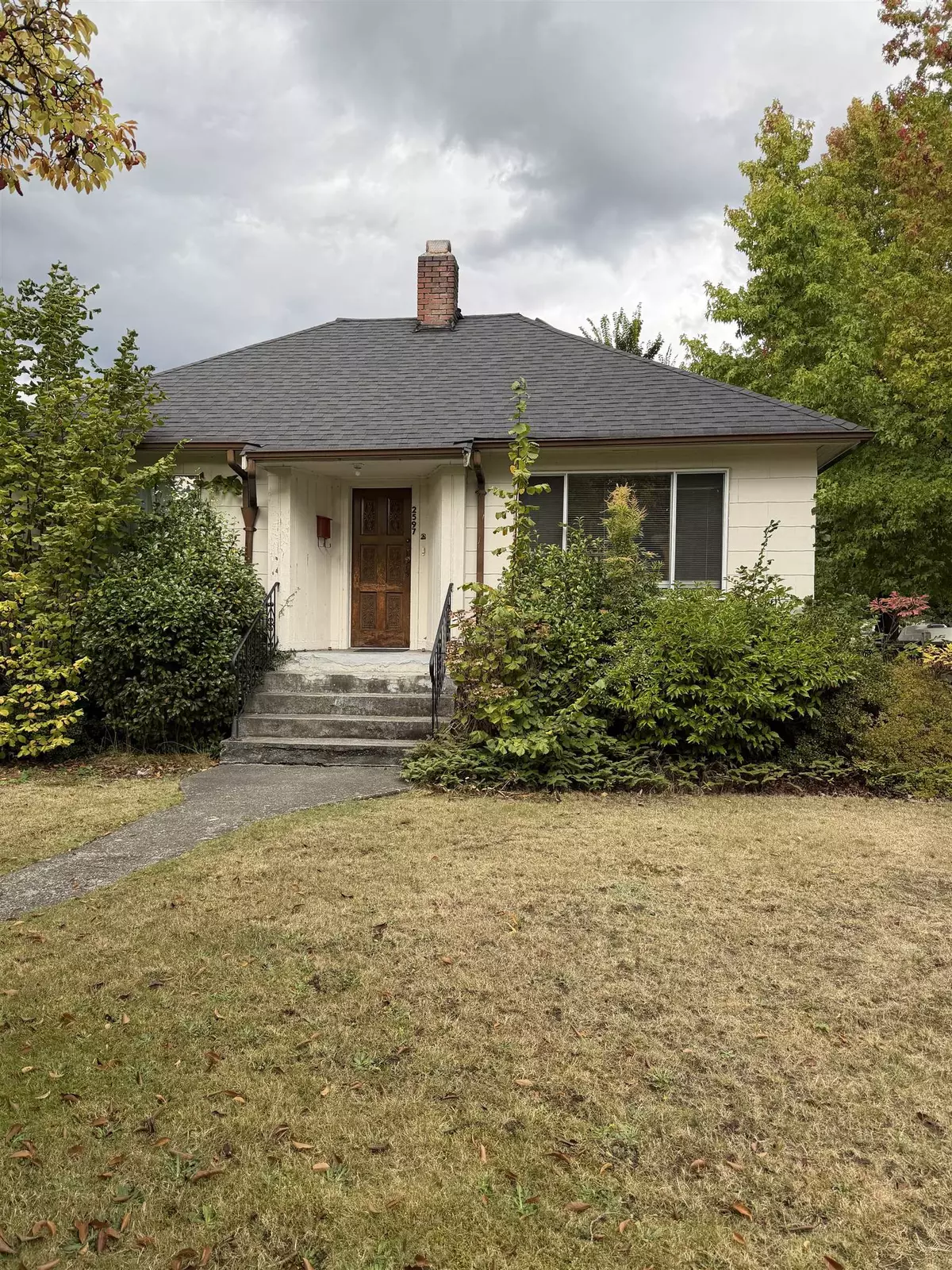 Vancouver, BC V5M 1K2,2597 E 4th AVE