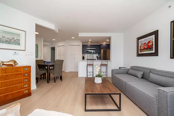 Vancouver, BC V6Z 2X9,189 Davie ST #906