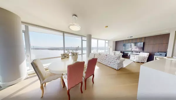 210 Salter ST #1705 New Westminster, BC V3M 0J9