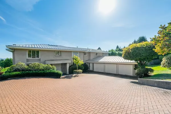 West Vancouver, BC V7S 1R6,620 Knockmaroon RD