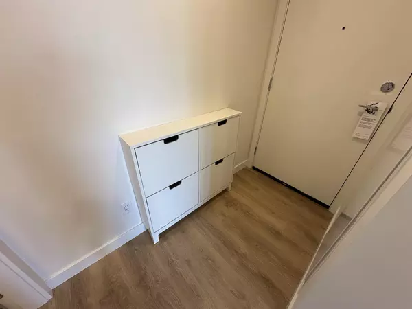 Coquitlam, BC V3K 0J1,318 Alderson AVE #910