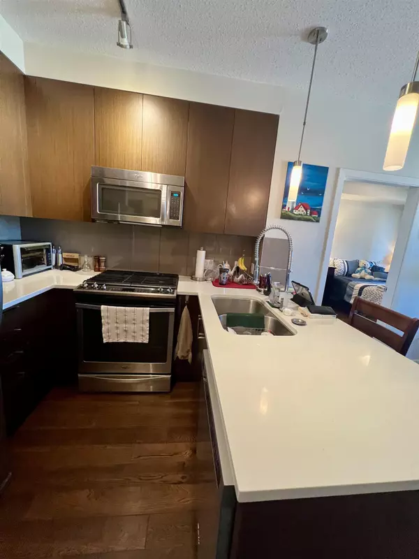 Pitt Meadows, BC V3Y 0E7,12409 Harris RD #302