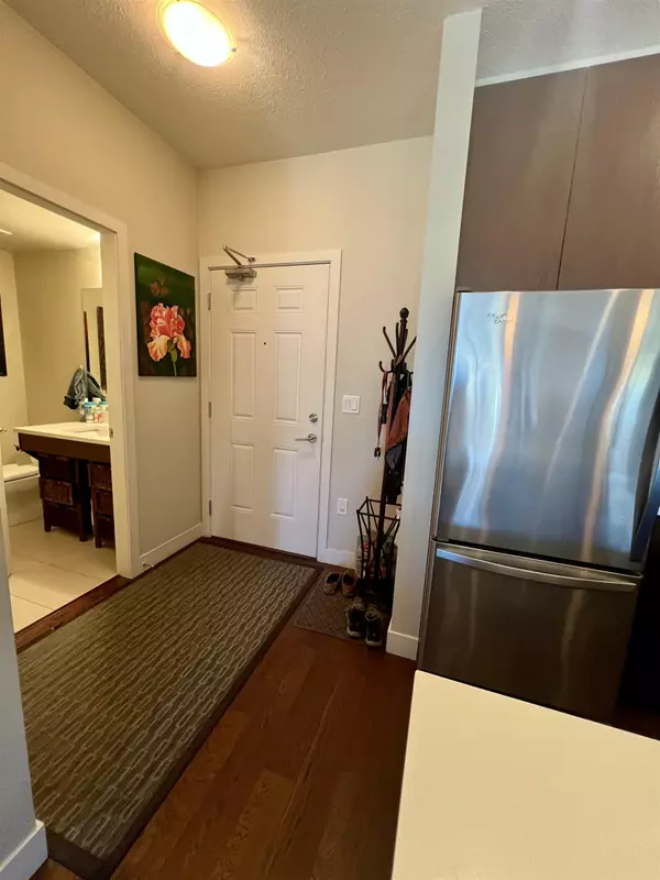 Pitt Meadows, BC V3Y 0E7,12409 Harris RD #302