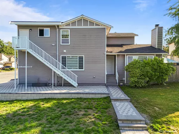 13248 82 AVE, Surrey, BC V3W 8Z4