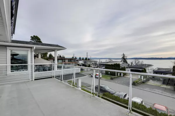 White Rock, BC V4B 1M2,15173 Royal AVE
